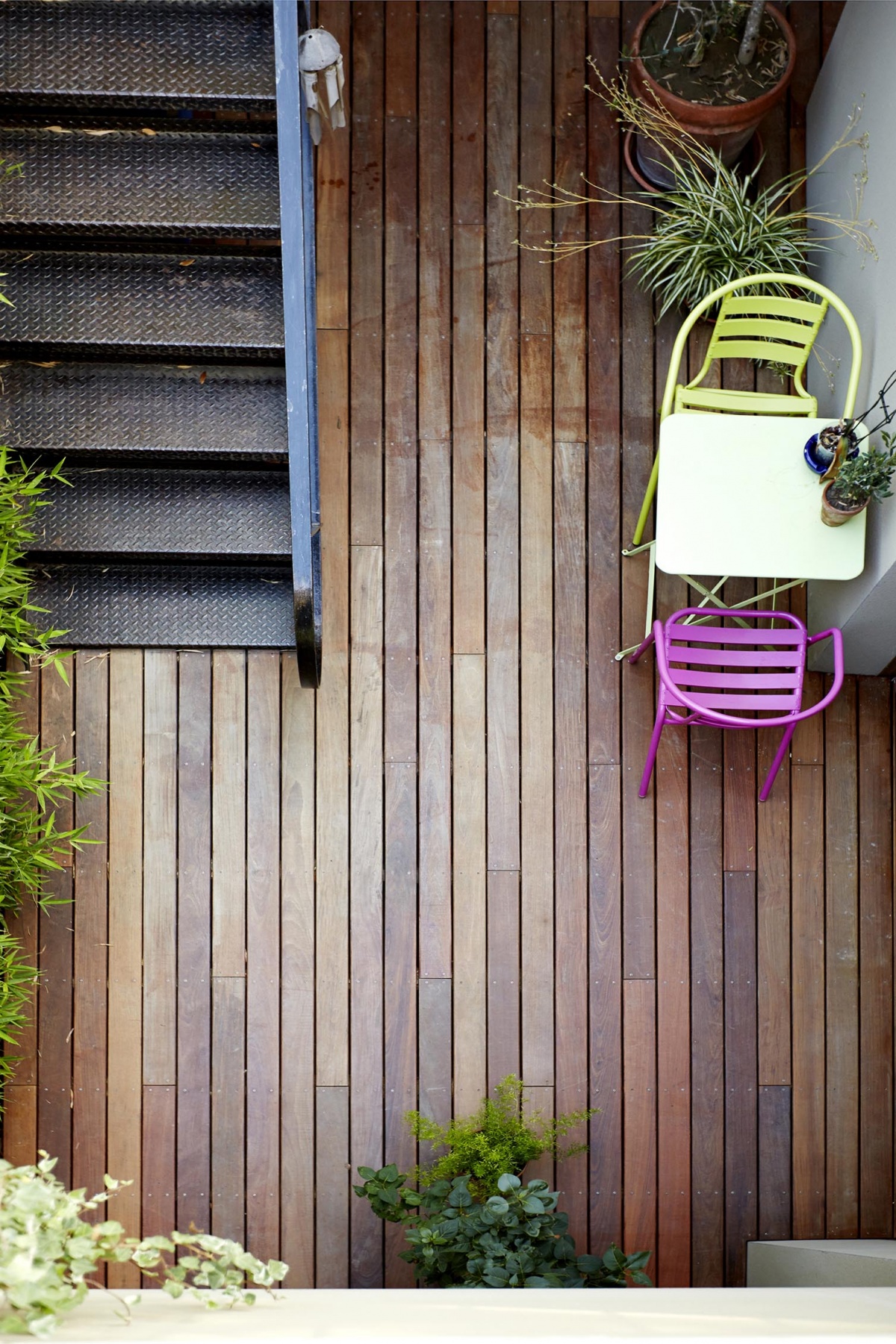 Villa PER : atelier-cc-architecte-toulouse-maison-lauragais-moderne-contemporaine-escalier-metal-terrasse-bois