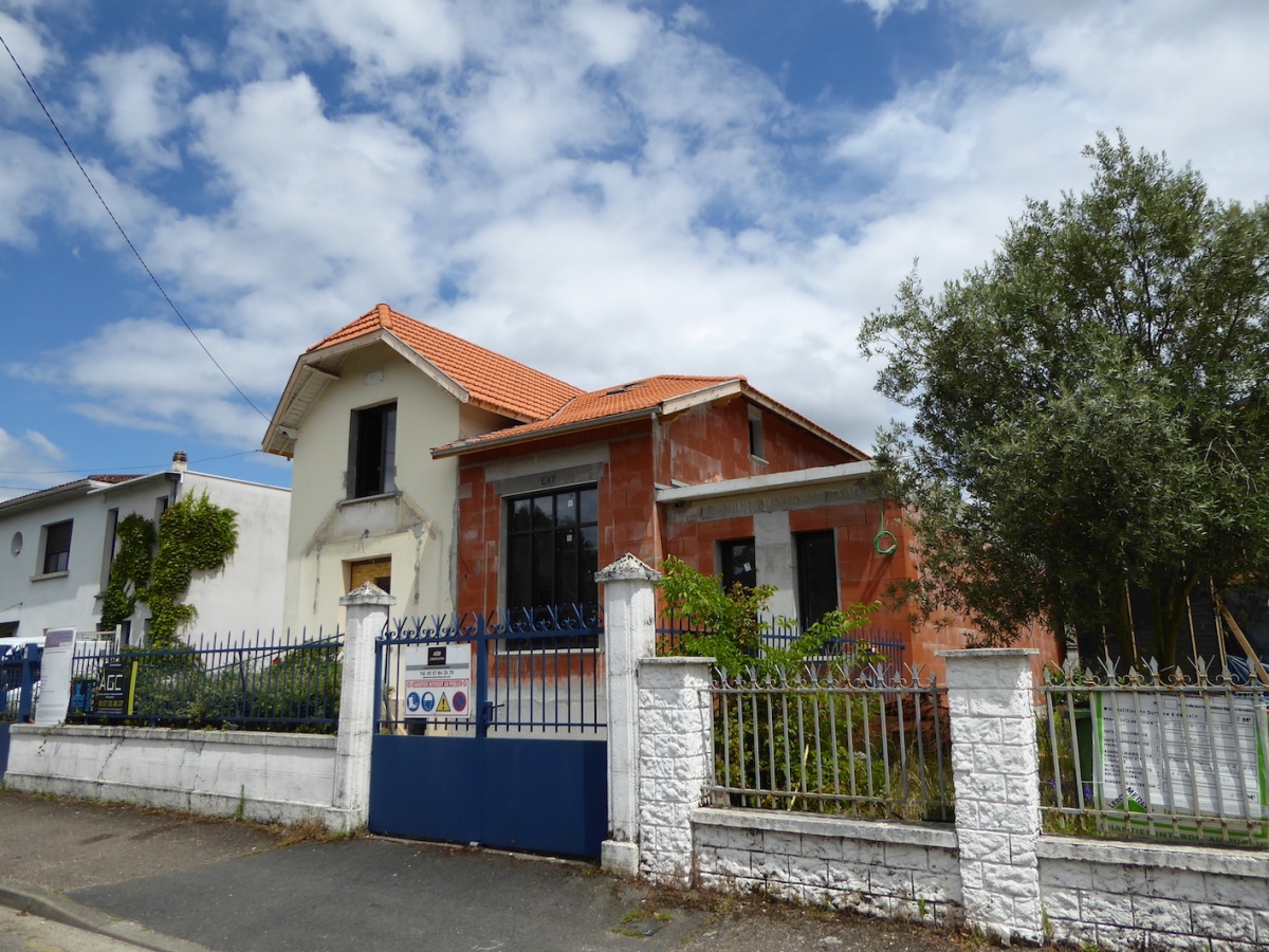 Rnovation et extension d'une Villa annes 30  Mrignac 2018 : Chantier - faade rue