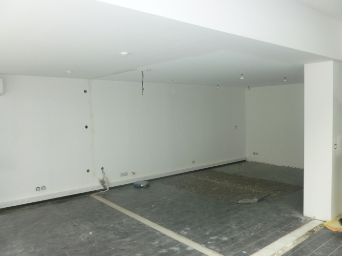 Transformation d'un loft en bureau : Saignes au sol