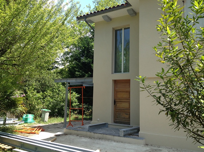 Restructuration partielle d'une maison et cration d'une terrasse haute : construc terrasse